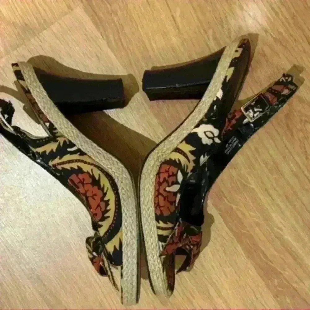 5 for 30$ FRANKIE AND DANNY open toed heels size 8 - Picture 5 of 8